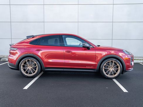 New 2026 Porsche Cayenne Turbo GT AWD/4WD image 8