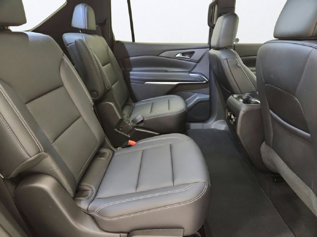 Used 2025 Chevrolet Traverse LT AWD/4WD image 27
