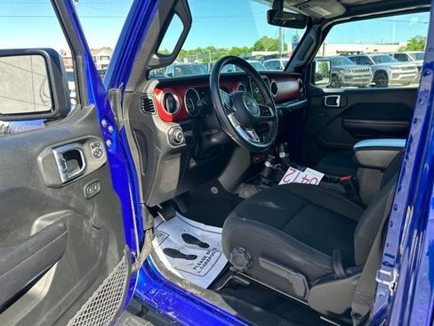 Used 2018 Jeep Wrangler Unlimited Rubicon AWD/4WD image 4