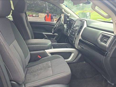 Used 2020 Nissan Titan SV w/ SV Convenience Package RWD image 33
