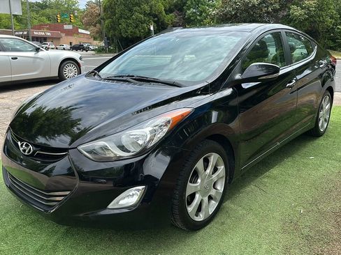 Used 2012 Hyundai Elantra Limited FWD image 1