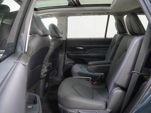 Used 2024 Toyota Grand Highlander Platinum image 40