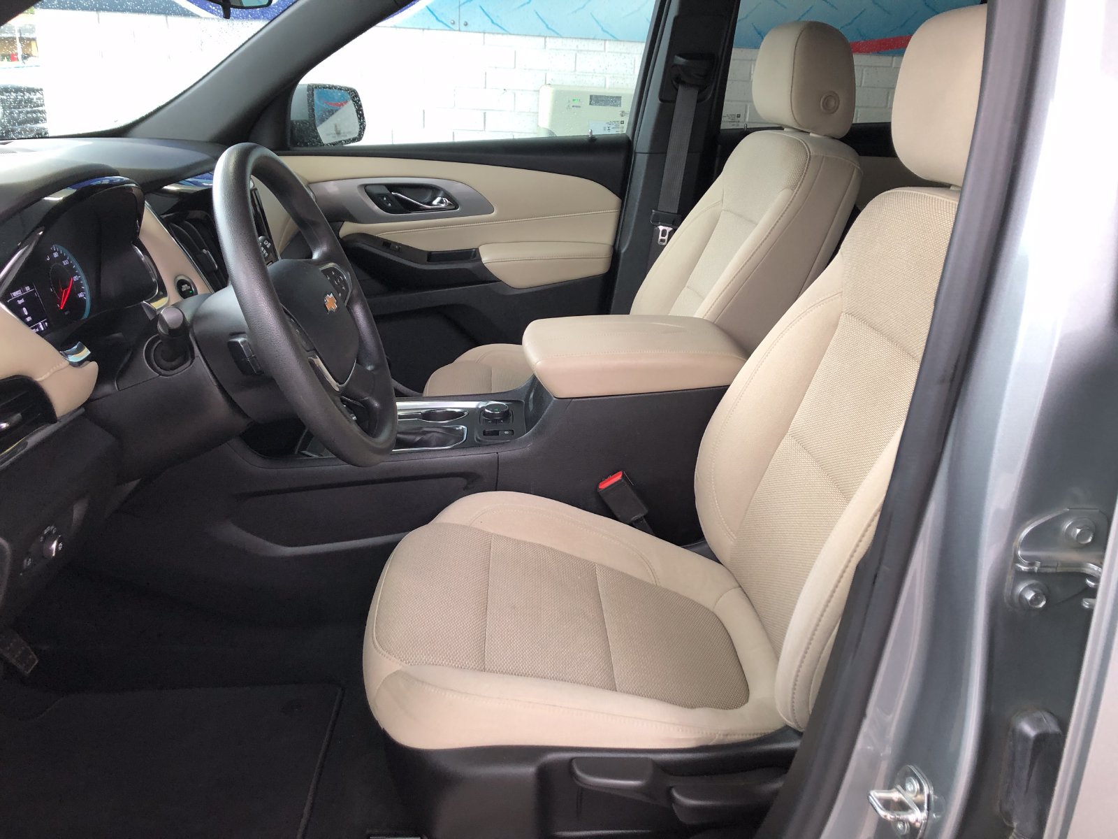 Used 2023 Chevrolet Traverse LS w/ Safety Package FWD image 19