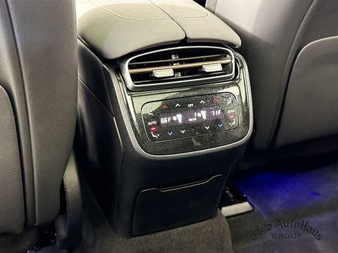 Used 2023 Mercedes-Benz EQS 580 4MATIC SUV image 32