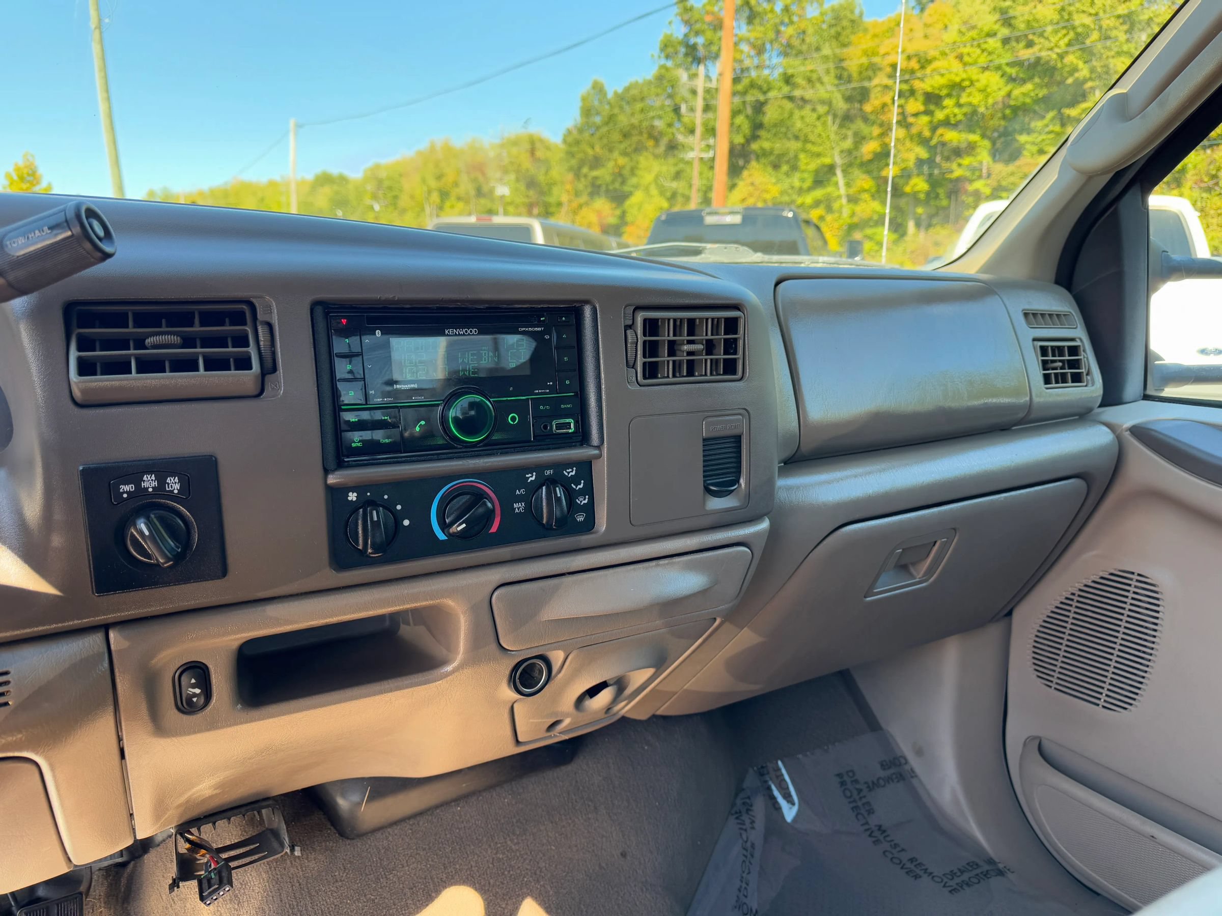 Used 2004 Ford F250 Lariat AWD/4WD image 18