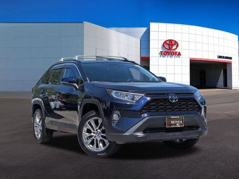 Used 2020 Toyota RAV4 XLE Premium w/ All Weather Liner Package AWD/4WD image 9