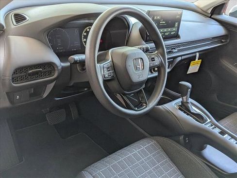 Certified 2026 Honda HR-V LX image 9