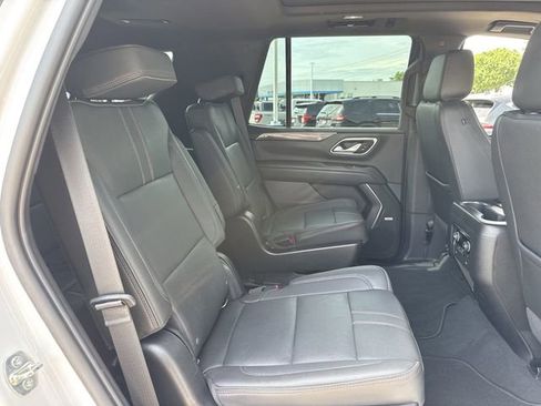 Used 2022 Chevrolet Tahoe RST w/ Luxury Package RWD image 32