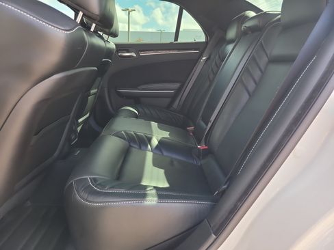 Used 2023 Chrysler 300 C RWD image 11