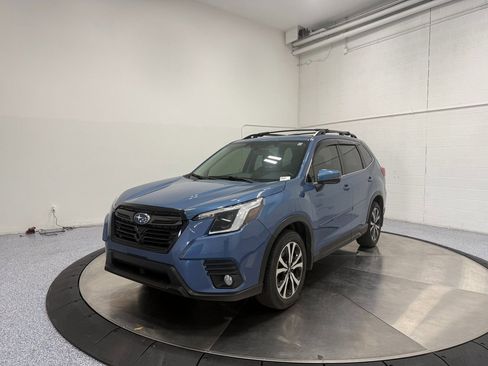 Used 2022 Subaru Forester Limited image 3