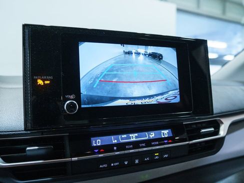 Certified 2026 Toyota Sienna LE FWD image 24