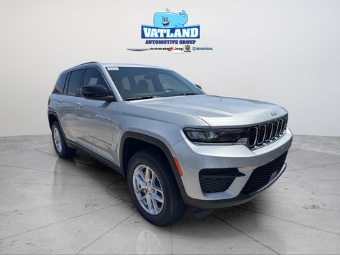 New 2026 Jeep Grand Cherokee Laredo X RWD image 19