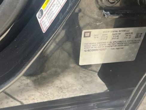 Used 2017 Chevrolet Cruze LS image 19