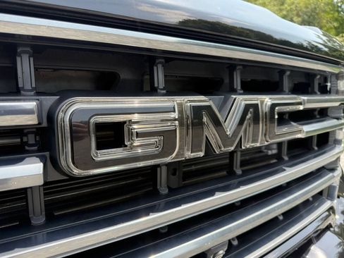 Used 2022 GMC Sierra 2500 Denali AWD/4WD image 11