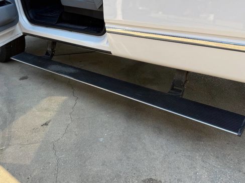 Used 2012 Ford F150 Platinum image 25