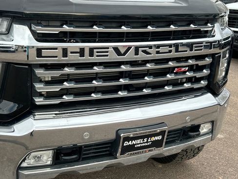 Used 2020 Chevrolet Silverado 2500 LTZ w/ LTZ Premium Package image 33