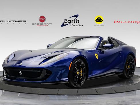 Used 2023 Ferrari 812 GTS RWD image 1