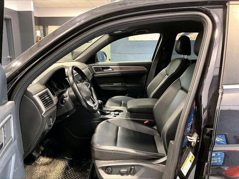 Used 2020 Volkswagen Atlas Cross Sport SE AWD/4WD image 6