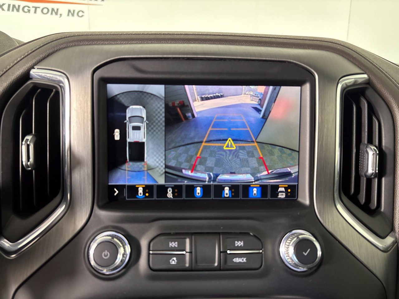 Used 2021 GMC Sierra 1500 Denali w/ Denali Ultimate Package AWD/4WD image 17