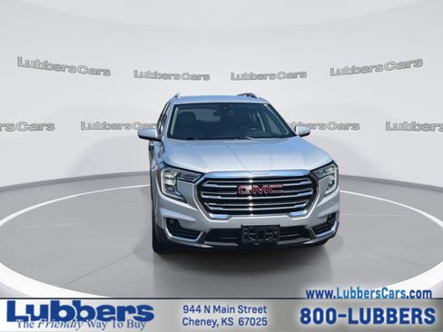 Used 2022 GMC Terrain SLT FWD image 3