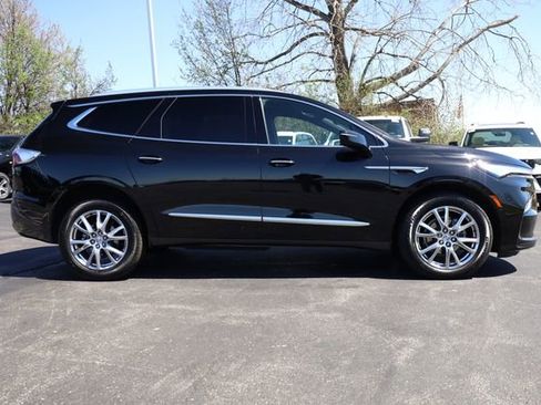 Used 2023 Buick Enclave Essence w/ Experience Buick Package AWD/4WD image 3