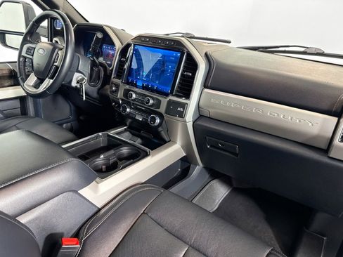Used 2022 Ford F250 Lariat w/ Lariat Value Package AWD/4WD image 26