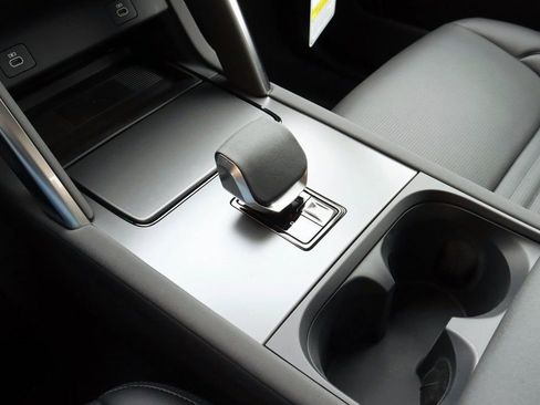 Certified 2025 Land Rover Discovery Sport S image 27