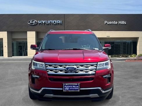 Used 2018 Ford Explorer Limited w/ Equipment Group 301A FWD image 2