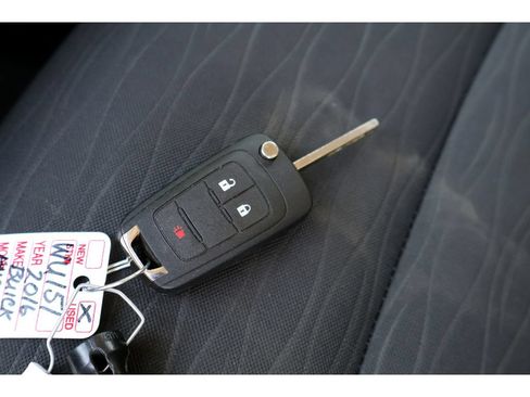 Used 2016 Buick Encore FWD image 30