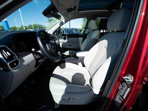Used 2023 Kia Sorento SX AWD/4WD image 9