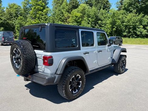 Used 2024 Jeep Wrangler Unlimited Rubicon 4xe w/ Safety Group AWD/4WD image 5