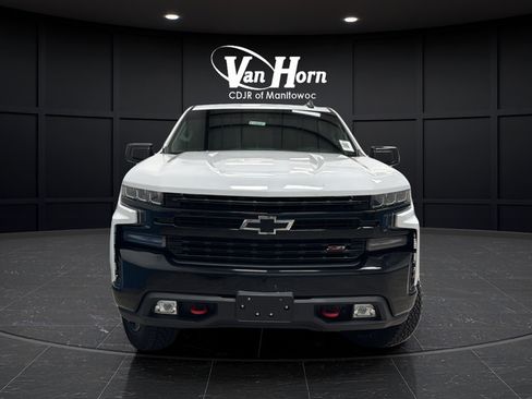 Used 2021 Chevrolet Silverado 1500 LT Trail Boss w/ Convenience Package II AWD/4WD image 2