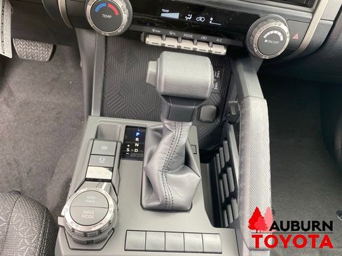 New 2026 Toyota 4Runner SR5 AWD/4WD image 34