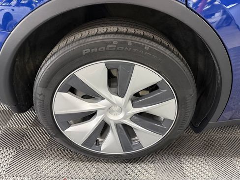 Used 2021 Tesla Model Y Long Range AWD/4WD image 19