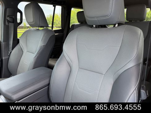 Used 2024 Lexus GX 550 AWD/4WD image 13