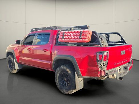 Used 2022 Toyota Tacoma TRD Off-Road w/ Technology Package AWD/4WD image 6