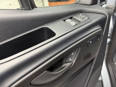 Used 2025 Mercedes-Benz Sprinter 2500 image 11