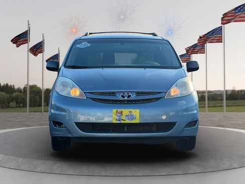 Used 2007 Toyota Sienna LE image 2