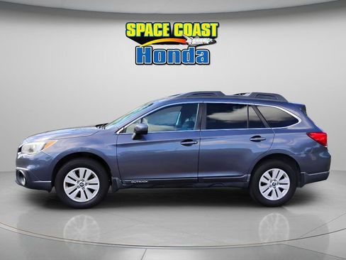 Used 2017 Subaru Outback 2.5i Premium image 4