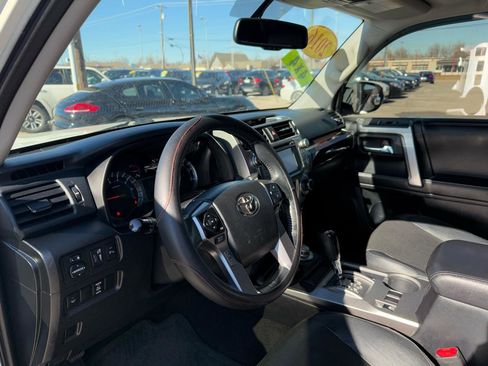 Used 2016 Toyota 4Runner Limited AWD/4WD image 9