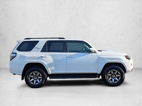 Used 2022 Toyota 4Runner TRD Off-Road Premium AWD/4WD image 4