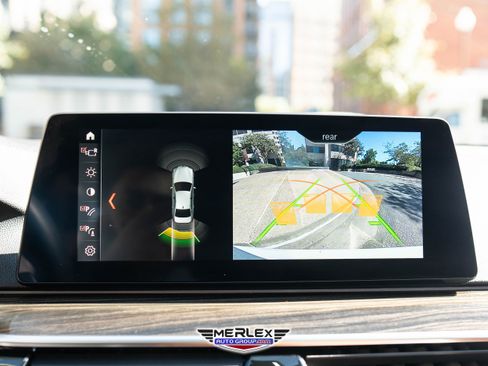 Used 2019 BMW 540i w/ M Sport Package image 32