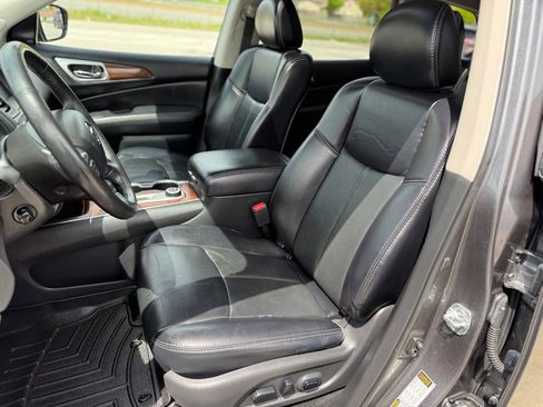Used 2019 Nissan Pathfinder Platinum AWD/4WD image 23
