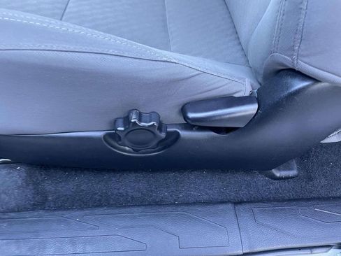 Used 2022 Toyota Tacoma SR image 27