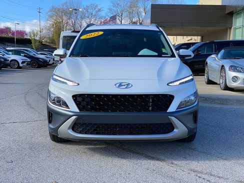 Used 2022 Hyundai Kona Limited image 2