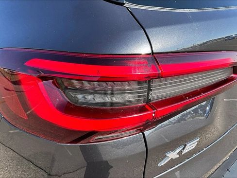 Used 2022 BMW X5 sDrive40i w/ Premium Package RWD image 32