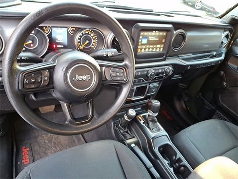 Used 2022 Jeep Wrangler Sport image 17