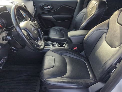 Certified 2020 Jeep Cherokee Limited image 11