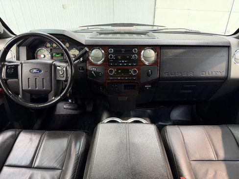 Used 2009 Ford F250 Lariat image 12