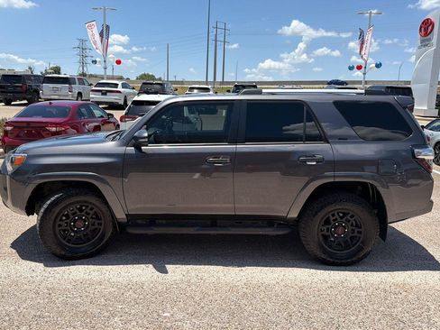 Used 2022 Toyota 4Runner SR5 Premium w/ Moonroof Package RWD image 6